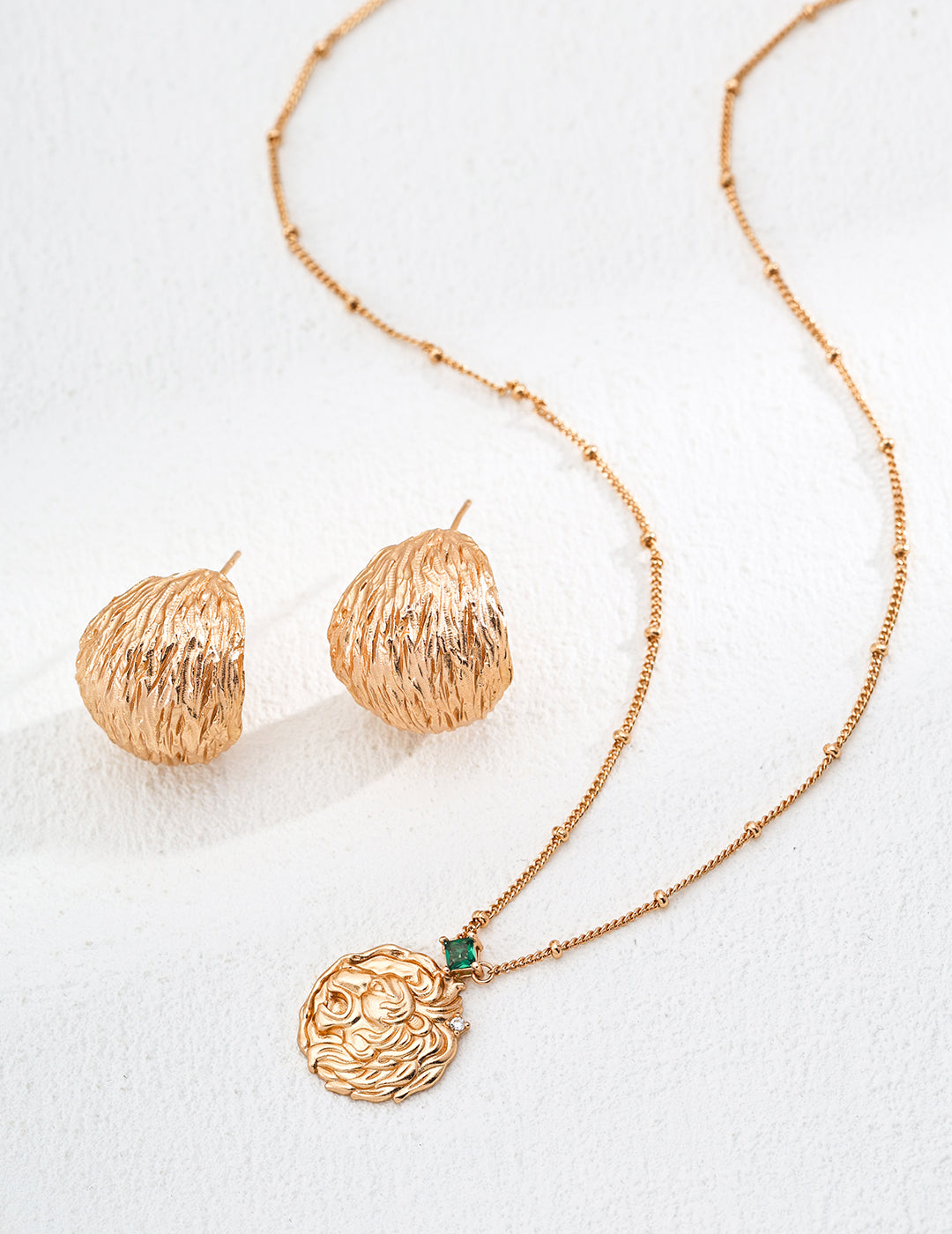 Vintage Gold Lion Pendant Necklace